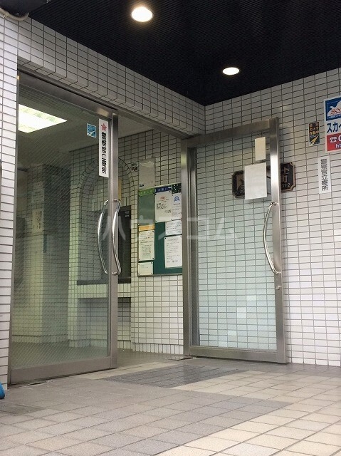 19/29 エントランス