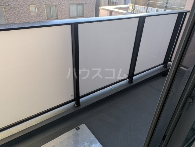 20/27 バルコニー