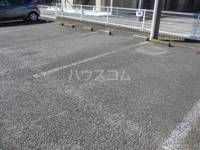 25/30 駐車場