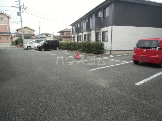 2/5 駐車場