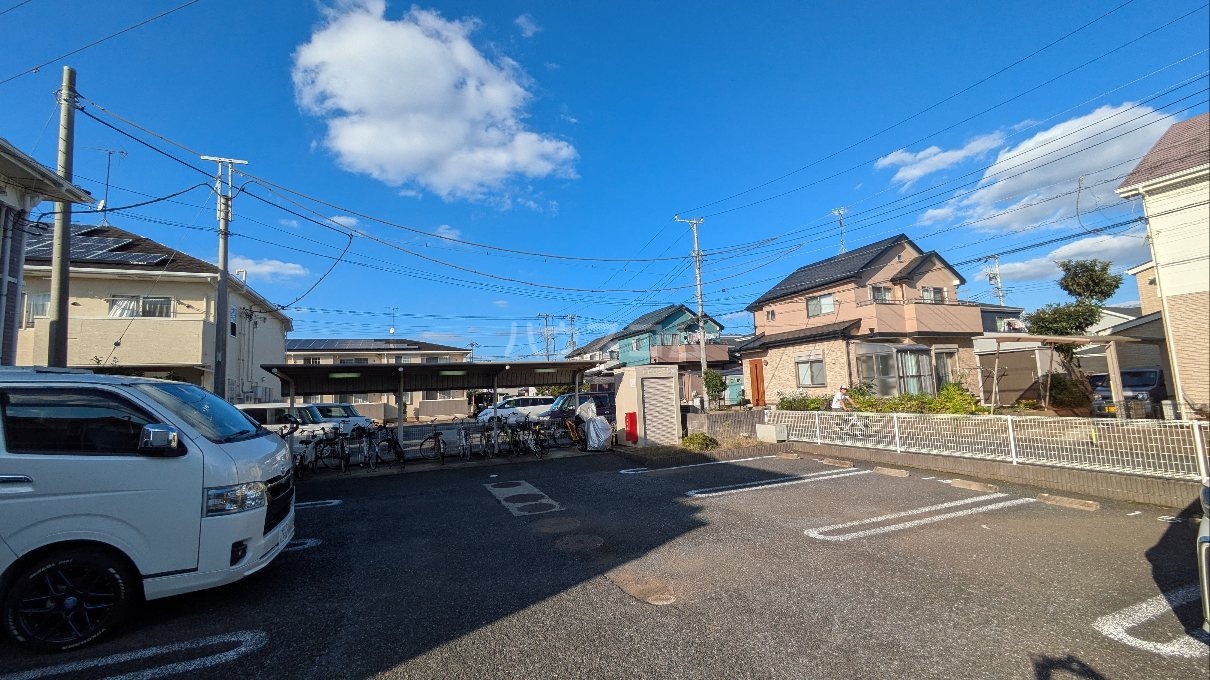 22/30 駐車場