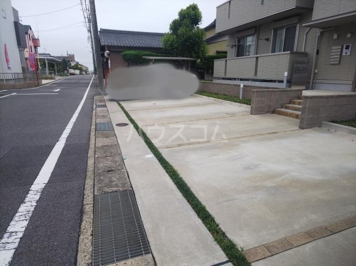18/26 駐車場