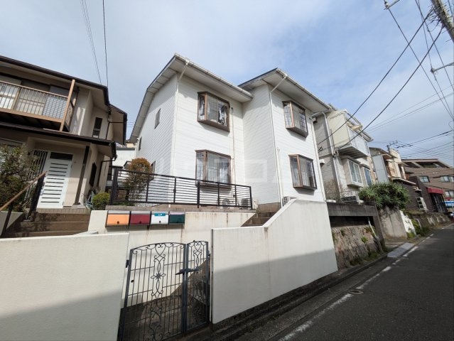 18/25 エントランス
