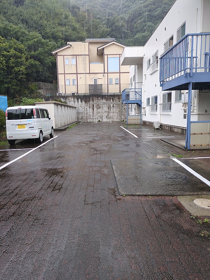 21/25 駐車場