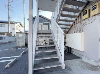 17/27 エントランス