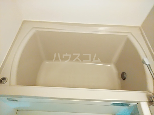 14/23 浴室