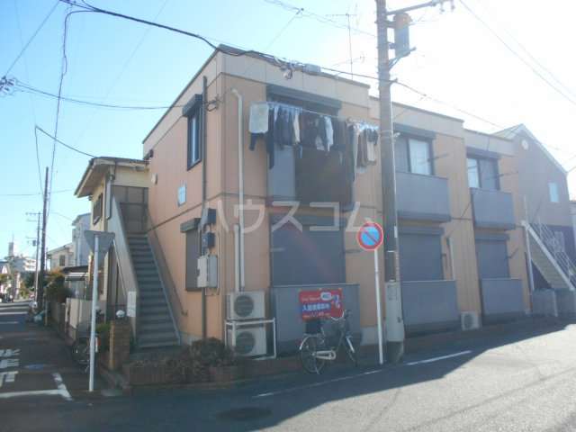 18/22 エントランス