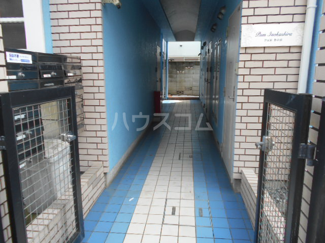 2/4 エントランス