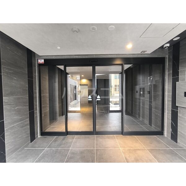 19/22 エントランス