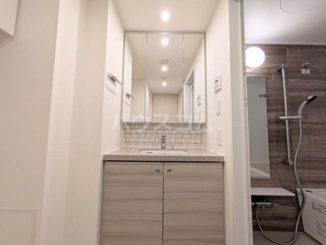 13/28 洗面
