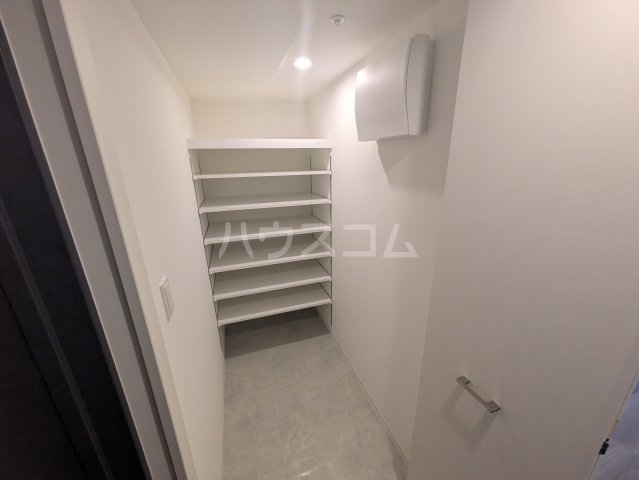 13/30 玄関