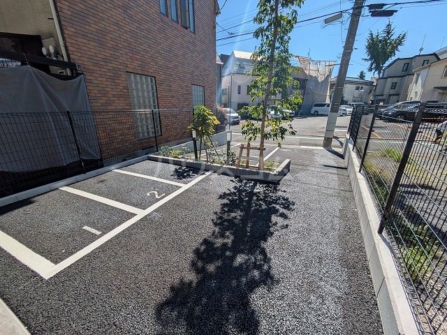 22/30 駐車場