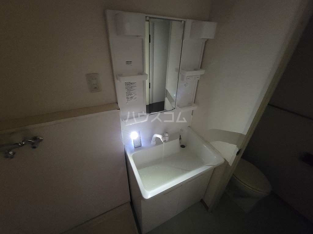 13/30 洗面