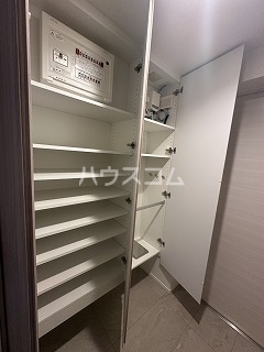 13/30 収納