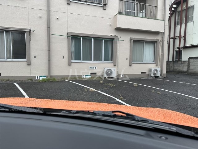 17/27 駐車場