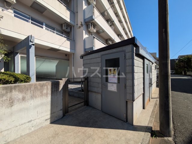 28/30 駐車場
