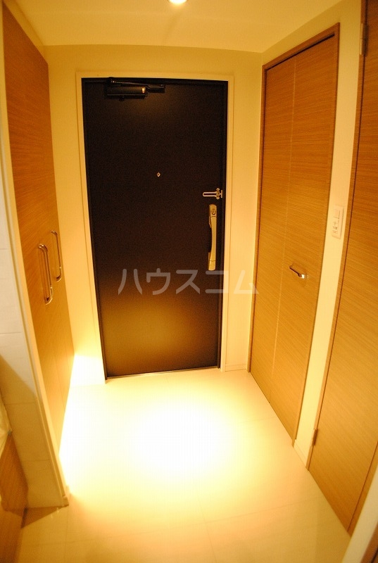 13/30 玄関