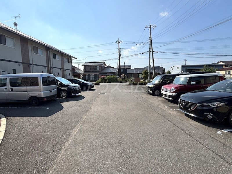 18/22 駐車場