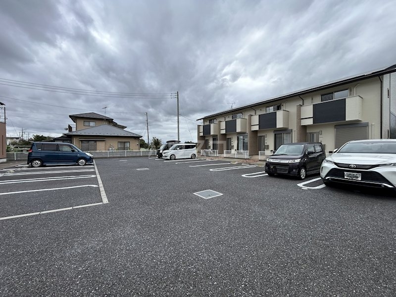 24/25 駐車場