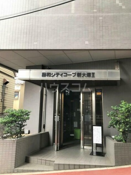 27/30 エントランス