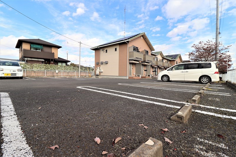 18/21 駐車場
