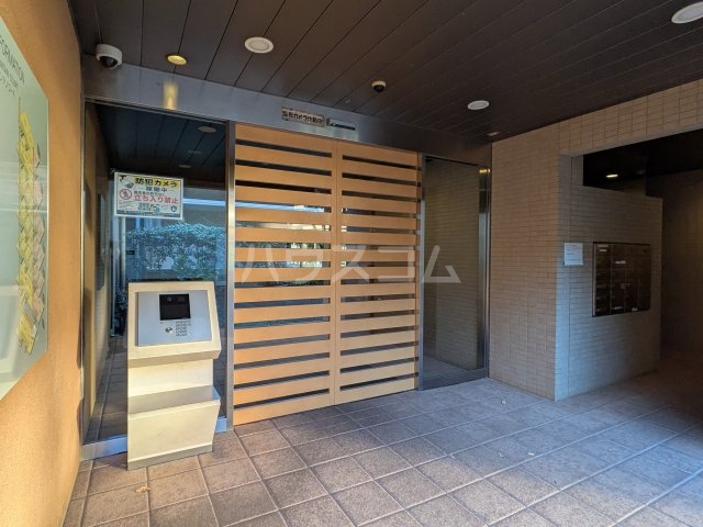 3/4 エントランス