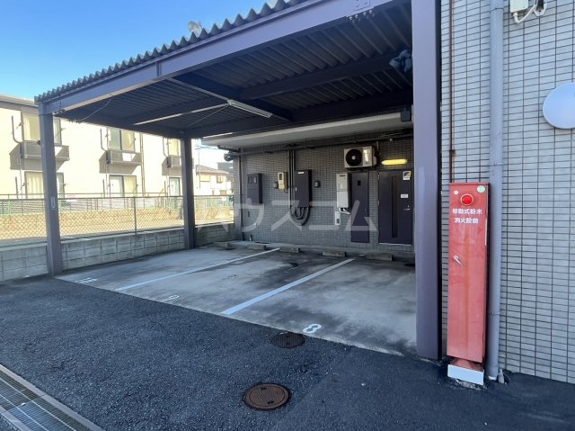 22/28 駐車場