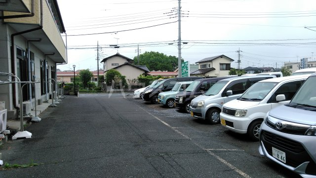 2/3 駐車場