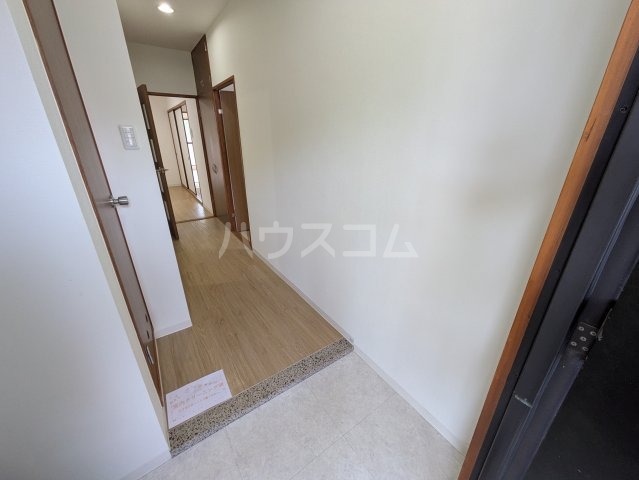 16/30 玄関