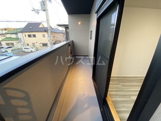 13/19 バルコニー