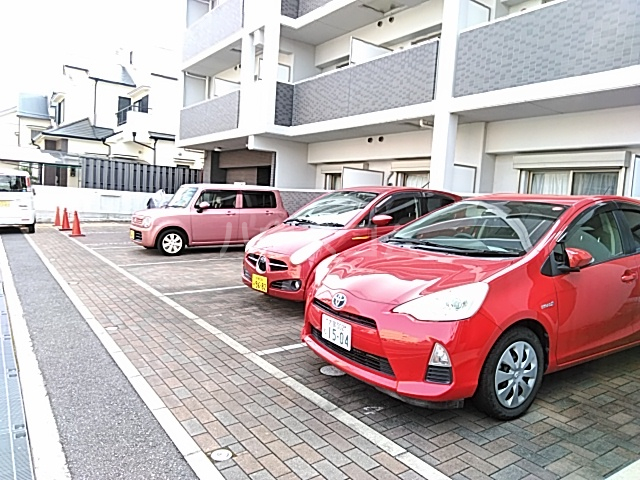 26/30 駐車場