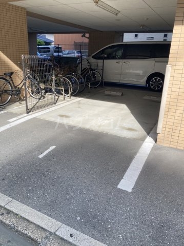 25/30 駐車場