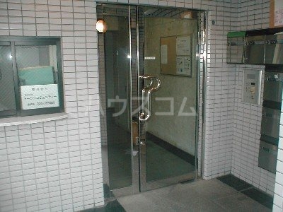 2/3 エントランス
