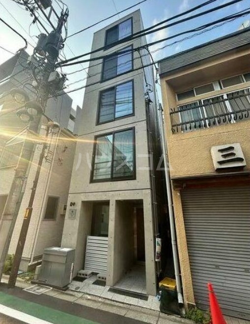 2/8 外観