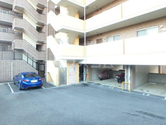 17/26 駐車場