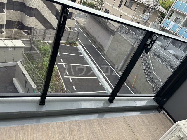 13/30 バルコニー