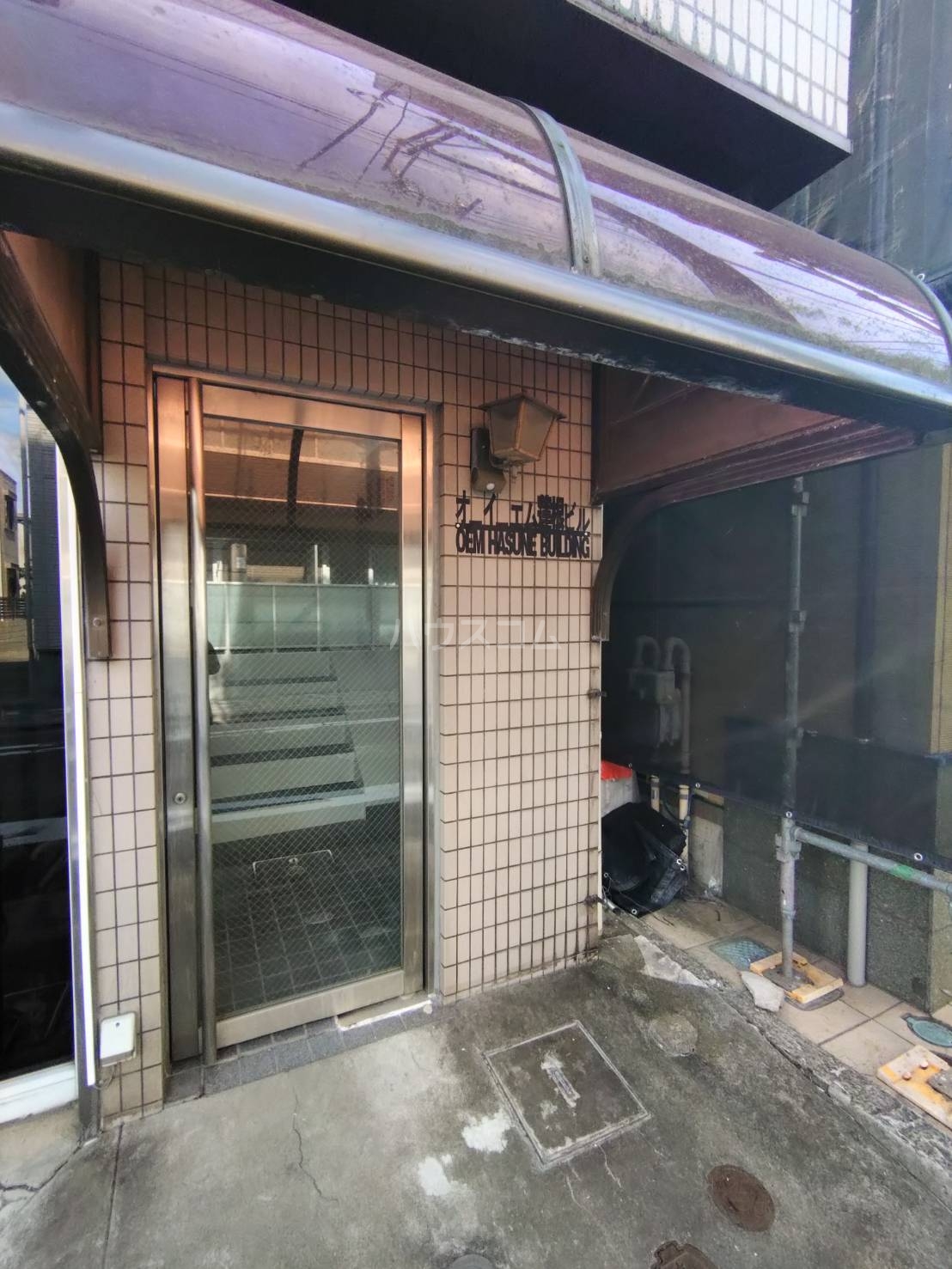 22/26 エントランス