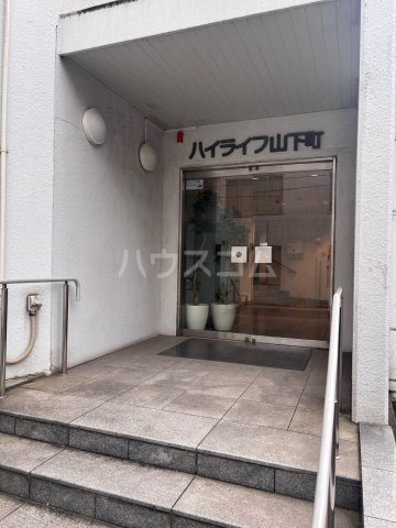 29/30 エントランス