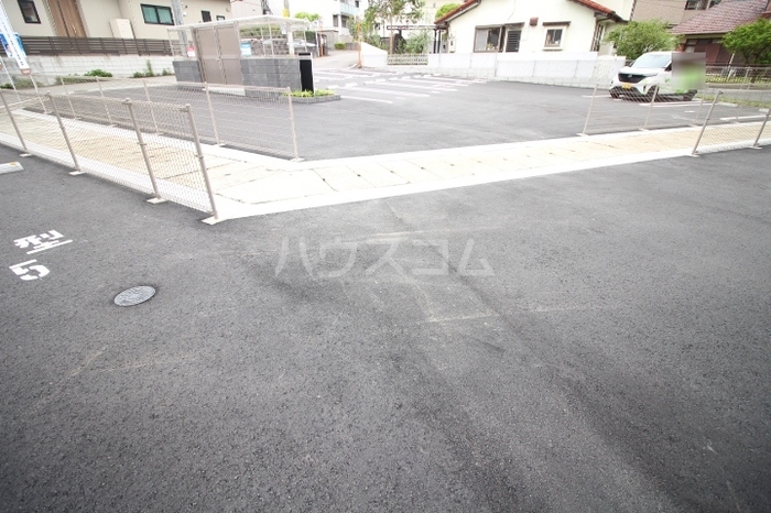 2/2 駐車場