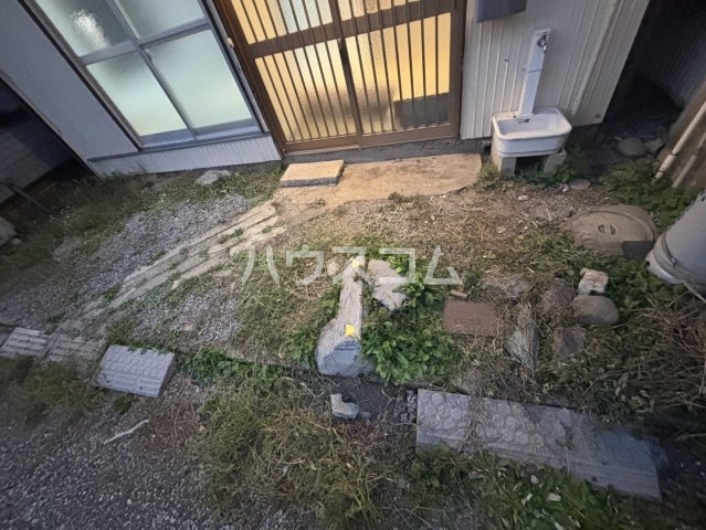 2/3 駐車場