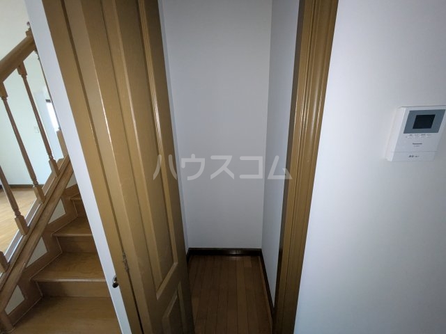 13/30 収納