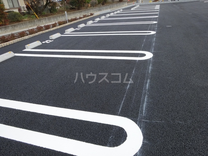 2/5 駐車場