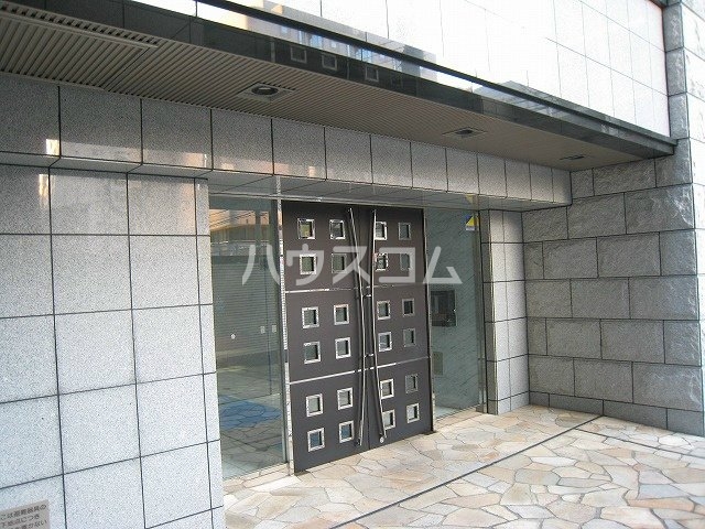 14/18 エントランス