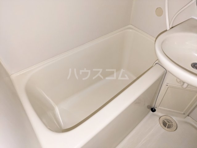 13/30 浴室