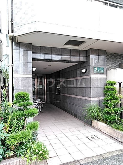 29/30 エントランス