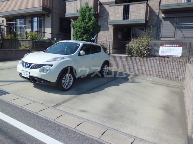 22/30 駐車場