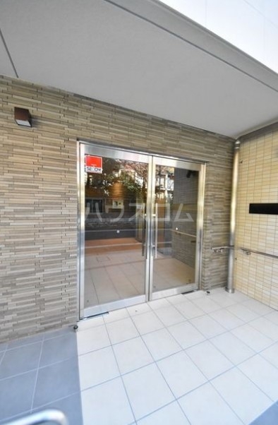 15/21 エントランス