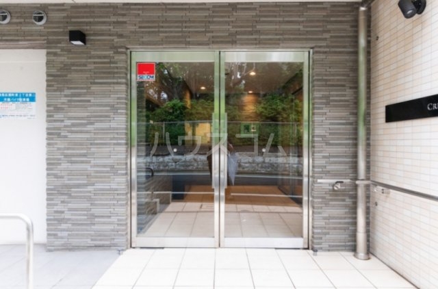 16/21 エントランス