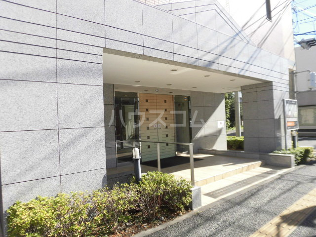 22/30 エントランス