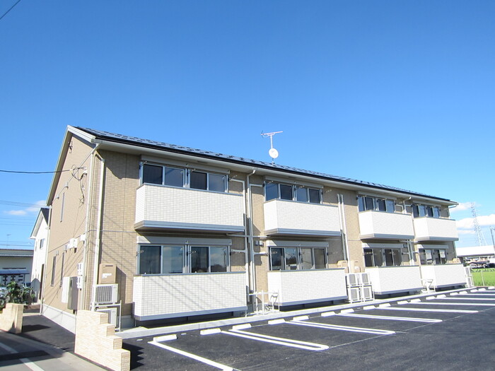 18/28 駐車場